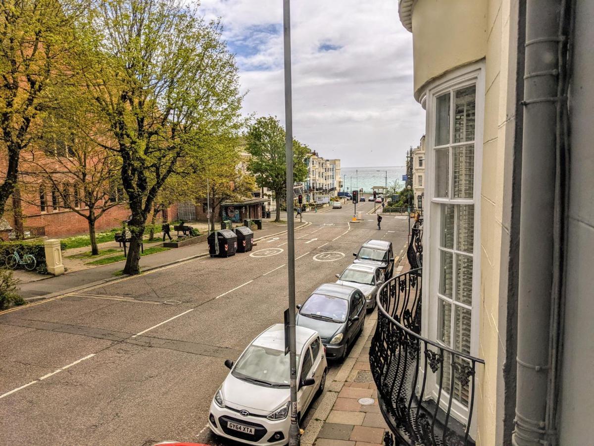 Ocean Breeze Rooms Brighton Exterior photo
